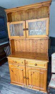 Buffet de cuisine en pin massif vintage avec portes en verre leadlight et espace de rangement