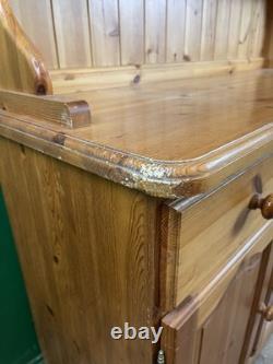 Buffet de cuisine en pin massif vintage de style ferme