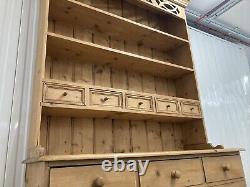 Buffet de cuisine vintage en pin massif de style ferme campagne