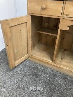 Buffet de cuisine vintage en pin massif de style ferme campagne