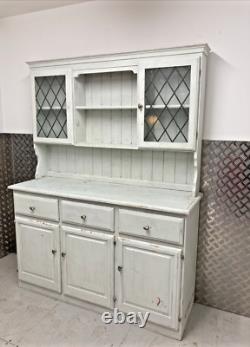 Buffet de cuisine vintage français vert menthe pâle en pin, style campagne, vieilli