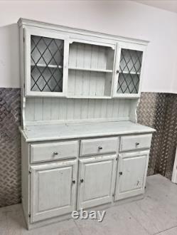 Buffet de cuisine vintage français vert menthe pâle en pin, style campagne, vieilli