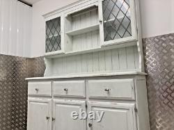 Buffet de cuisine vintage français vert menthe pâle en pin, style campagne, vieilli