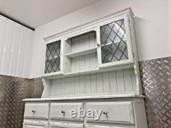 Buffet de cuisine vintage français vert menthe pâle en pin, style campagne, vieilli