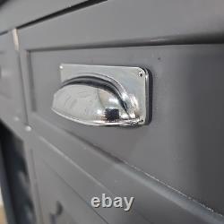 Buffet en bois peint gris style campagne avec tiroirs et placard pour vin