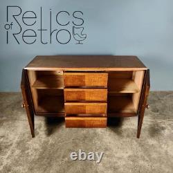 Buffet en bois vintage rétro des années 1950 style mi-siècle MCM