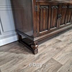 Buffet en chêne gallois vintage antique grand en bois