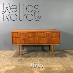 Buffet en teck Austinsuite Frank Guille vintage rétro MCM ensemble de 2