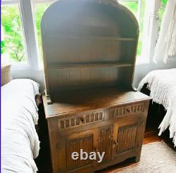 Buffet gallois en chêne sculpté à plis de lin ancien, fabriqué en Angleterre, armoire vintage