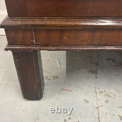 Bureau-bibliothèque vintage en acajou avec buffet et vitrines en verre