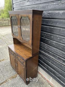 Cabinet d'exposition en bois et verre vintage rétro du milieu du siècle, armoire de rangement de cuisine