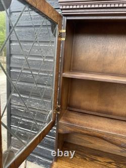 Cabinet d'exposition en bois et verre vintage rétro du milieu du siècle, armoire de rangement de cuisine