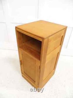 Cabinet de chevet en chêne vintage Art Déco de bonne qualité par AB Ltd des années 1930