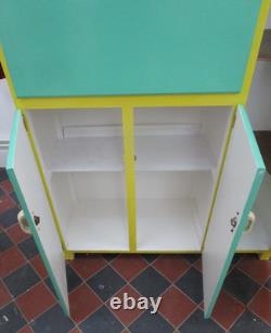 Cabinet de cuisine vintage rétro années 1930 1940 1950 avec rangement et tiroirs de garde-manger