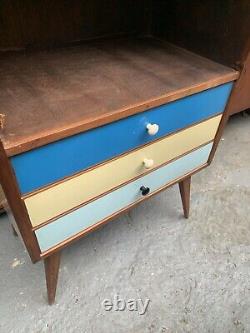 Cabinet de rangement en bois vintage rétro moderne des années 60-70 MCM