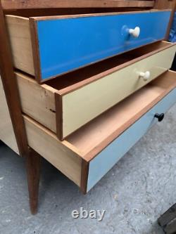 Cabinet de rangement en bois vintage rétro moderne des années 60-70 MCM