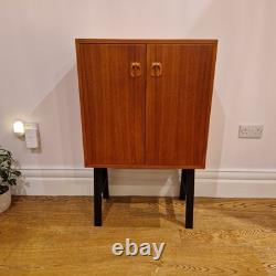Cabinet en Teck des Années 50 sur Pieds de Style Scandinave Armoire Vintage de Rangement