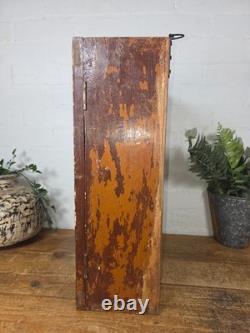 Cabinet mural en bois vitré vintage indien colonial pour salle de bain et cuisine