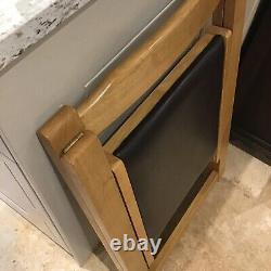 Chaise de cuisine pliante vintage assortie, siège en vinyle, bois de hêtre rétro des années 60 du milieu du siècle