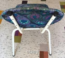 Chaise de salle à manger vintage rétro des années 60 avec assise en tissu floral kitsch en barkcloth bleu
