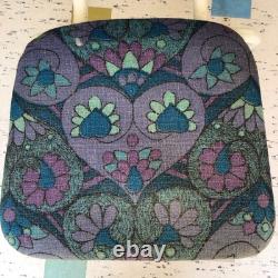 Chaise de salle à manger vintage rétro des années 60 avec assise en tissu floral kitsch en barkcloth bleu