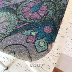 Chaise de salle à manger vintage rétro des années 60 avec assise en tissu floral kitsch en barkcloth bleu