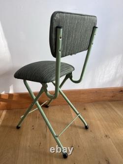 Chaise pliante en métal vert vintage rétro restaurée pour la cuisine/le camping