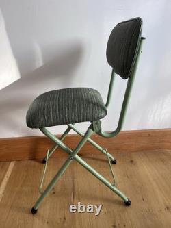 Chaise pliante en métal vert vintage rétro restaurée pour la cuisine/le camping