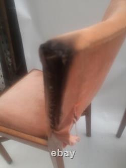 Chaises de cuisine et de café vintage rétro en velours rose boisées milieu de siècle MCM x 3