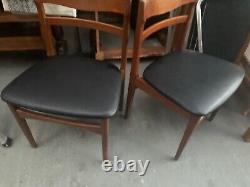 Chaises de cuisine et de salle à manger en bois de teck rétro vintage du milieu du siècle x 3 années 60 70