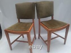 Chaises en velours vert utilitaire de salle à manger de cuisine en bois rétro vintage milieu du siècle MCM