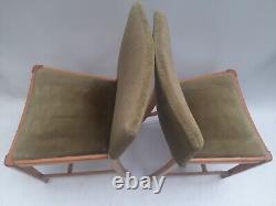Chaises en velours vert utilitaire de salle à manger de cuisine en bois rétro vintage milieu du siècle MCM
