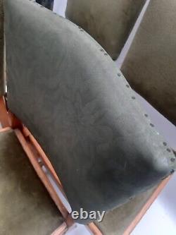 Chaises en velours vert utilitaire de salle à manger de cuisine en bois rétro vintage milieu du siècle MCM