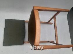 Chaises en velours vert utilitaire de salle à manger de cuisine en bois rétro vintage milieu du siècle MCM