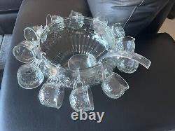 Ensemble à punch aux fruits en cristal Jeannette des années 1960, bol de 8 litres, 26 pièces