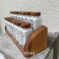 Ensemble de 16 bocaux à épices Griffith Milk Vintage avec support et couvercles rouges - Décor de cuisine rétro
