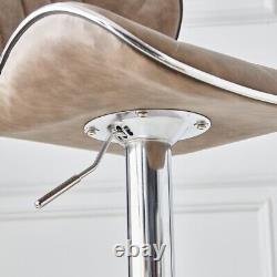 Ensemble de 2 tabourets de bar rétro marron pivotants avec vérin à gaz en cuir PU chaises de petit-déjeuner