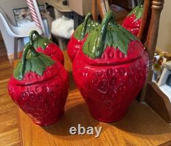 Ensemble de 4 bocaux à biscuits en céramique fraise avec couvercles en feuille 1969