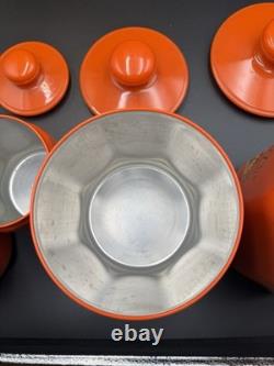 Ensemble de 4 canisters en aluminium Kromex fleurs décor rétro des années 1970 orange