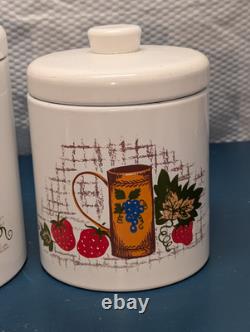 Ensemble de bocaux de cuisine peints Ransburg des années 70 avec boutons et cuillères blancs en métal étamé (G)