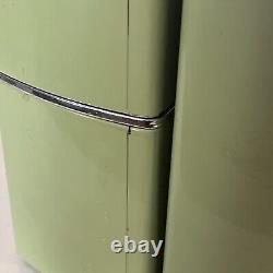 Ensemble de boîtes de conserve de cuisine en métal Lincoln Beautyware de l'époque du milieu du siècle, en vert avocat