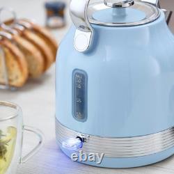 Ensemble de bouilloire à sifflet bleu Swan Retro Revive, grille-pain à 2 tranches et bocaux de cuisine.