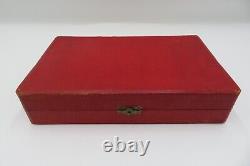 Ensemble de saké oriental vintage avec plateau, verres cobalt bleu dans des tasses en argent