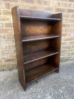 Étagère murale en bois de qualité rétro de l'époque de guerre vintage