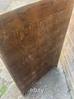 Étagère murale en bois de qualité rétro de l'époque de guerre vintage