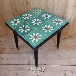 Fabuleuse table de mosaïque mexicaine Talavera vintage rétro moderne du milieu du siècle, faite à la main.