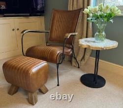 Fauteuil en cuir marron vintage rétro moderne de designer avec caractéristique d'accent occasionnel