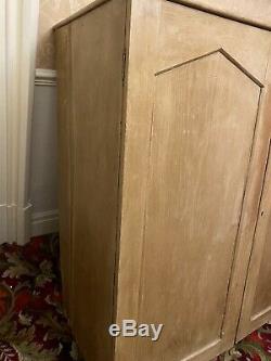 Grand Pin Vintage Armoires De Cuisine Larder Gouvernants Linge De Presse Cabinet