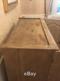 Grand Pin Vintage Armoires De Cuisine Larder Gouvernants Linge De Presse Cabinet