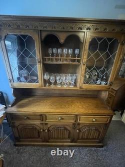 Grand buffet en chêne massif sculpté avec portes vitrées/étagères sur mesure